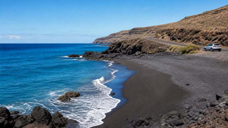 Playa de arena negra en Tenerife